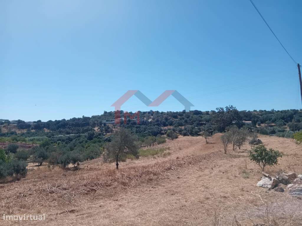Moradia para reconstruir a 5 minutos do centro de Salir - Loulé-3