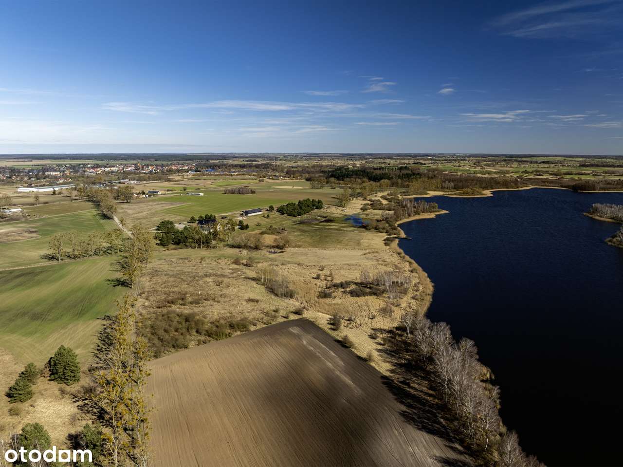LIPIANY OSETNA DZIAŁKA Z BEZPOŚREDNIM DOSTĘPEM DO JEZIORA-3