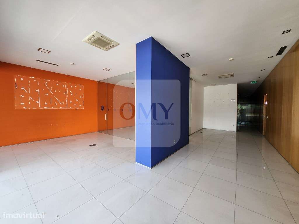 Imóvel Arrendado | Loja de 180m2 Junto ao Nosso Shopping - Grande imagem: 4/16