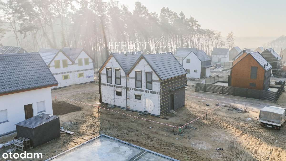 Domy w zabudowie bliźniaczej przy jeziorze-0