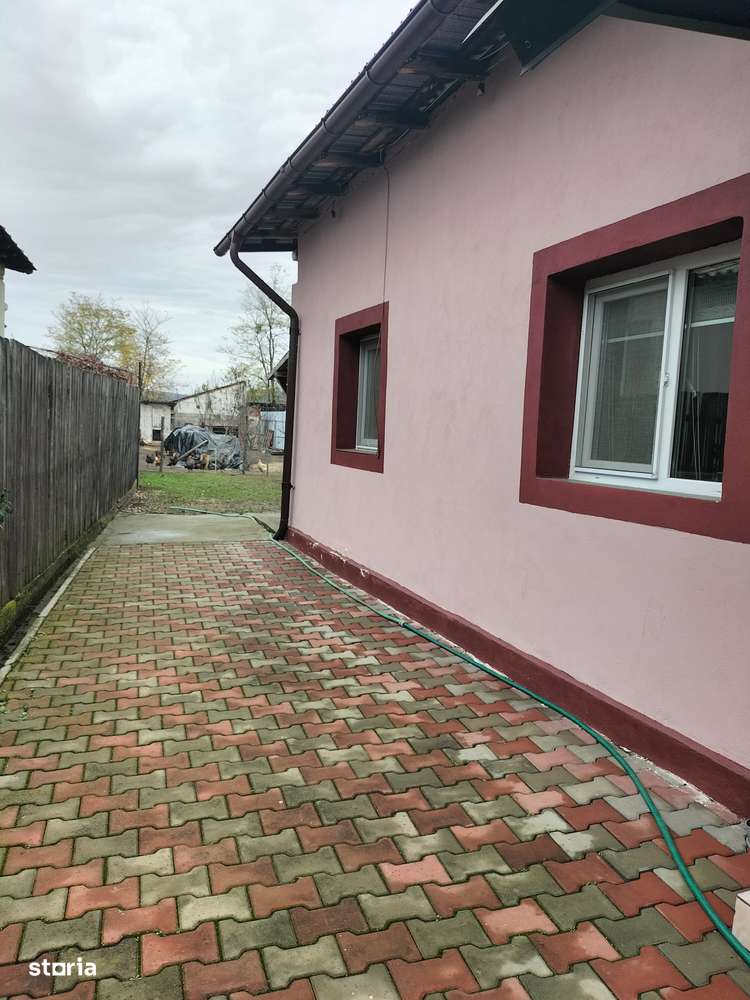 Casă de vânzare în Micești - Purcăreni, la doar 3 km de orașul Mioveni-2