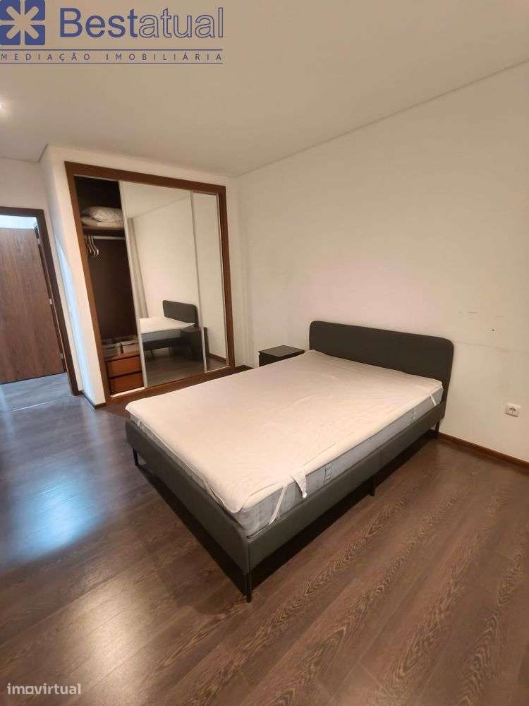 T4 com 186 m2 + Terraço com 186 m2 - Junto ao Centro-44