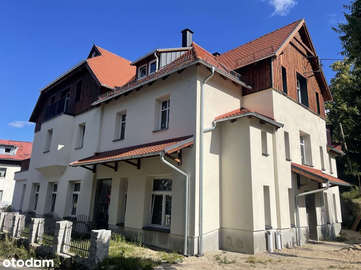 Wspaniała willa 3-kondygnacyjna w sercu Karkonoszy-1