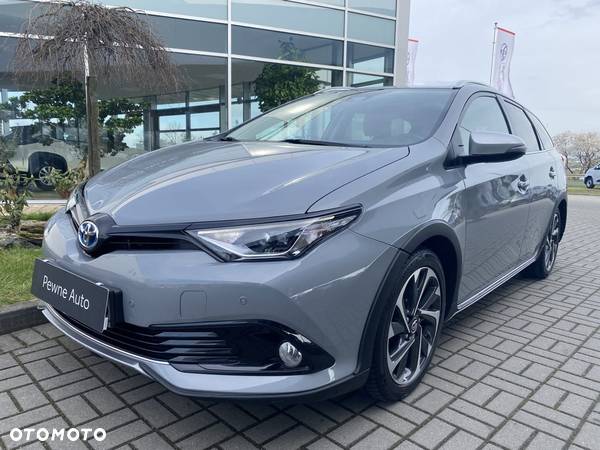 Toyota Auris - 1