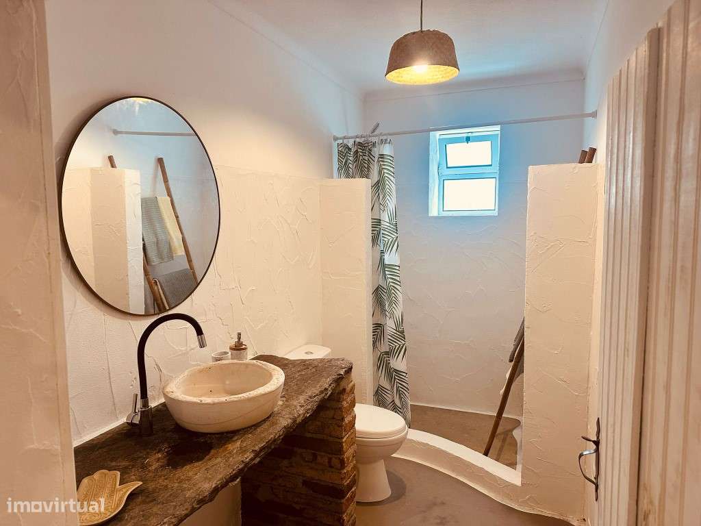 Moradia T2, inserida em lote com 1125 m2 com piscina, em Santiago M...-18