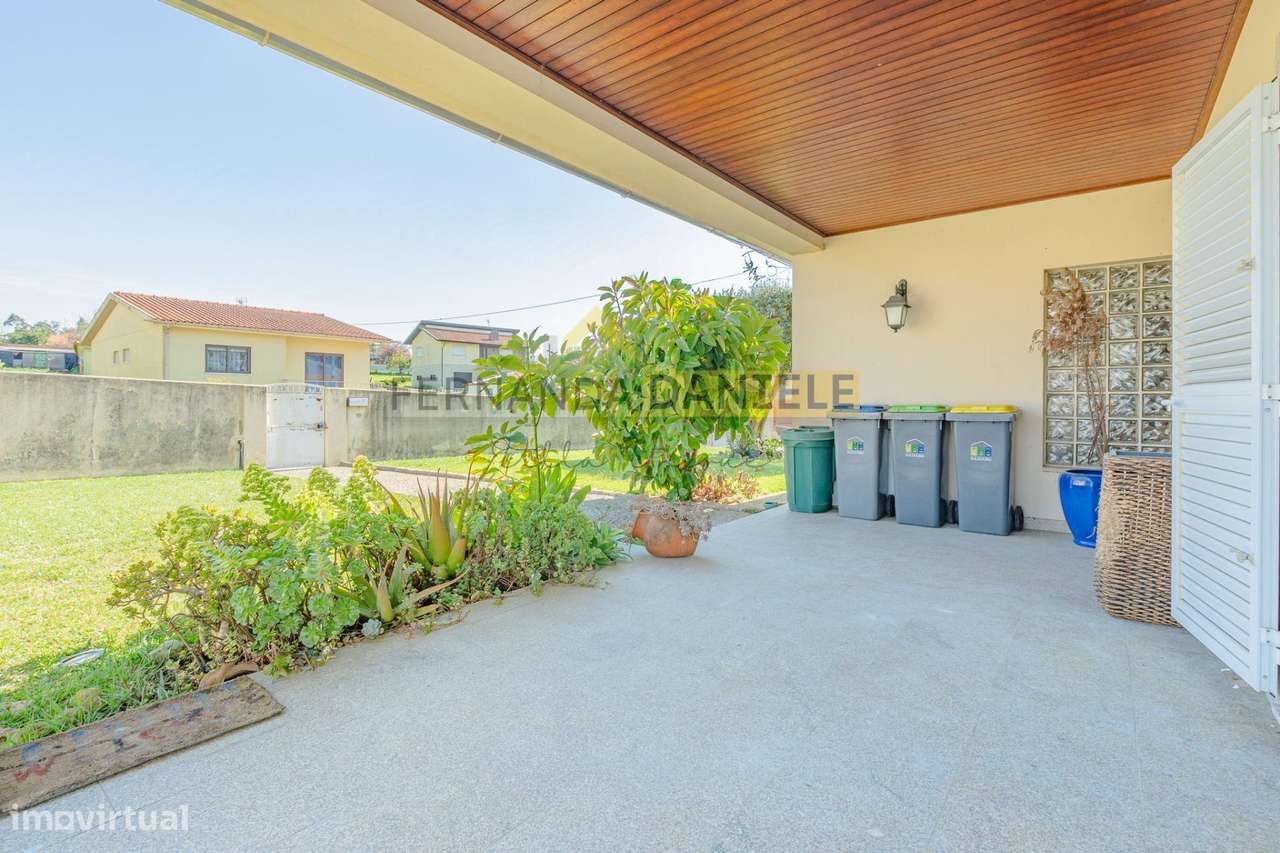 Moradia em Travanca com 3 suítes e 1425m2 de terreno-59