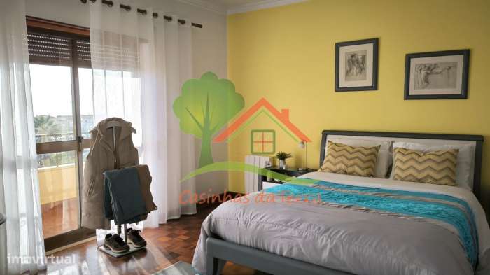 Moradia T5 com Vista de Mar Deslumbrante em Baleia, Carvoeira-3