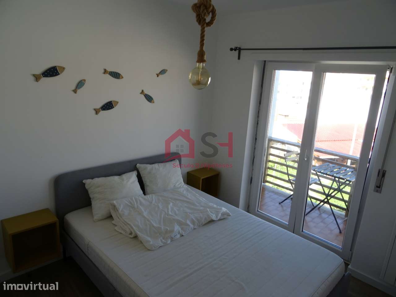 *Prédio com 2 Apartamentos + Loja + Arrecadação – Santa Cruz*-21