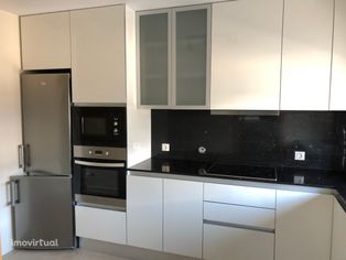 Apartamento T2 com cozinha equipada – Glicínias