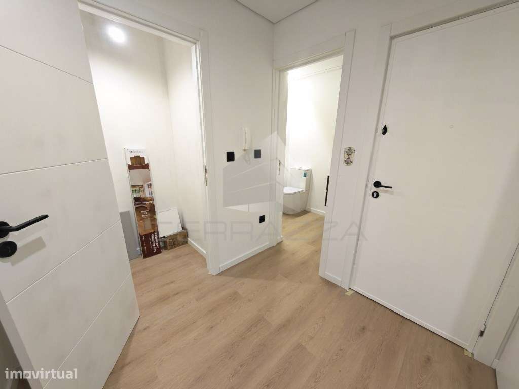 Apartamento novo T1 com terraço - Porto-10