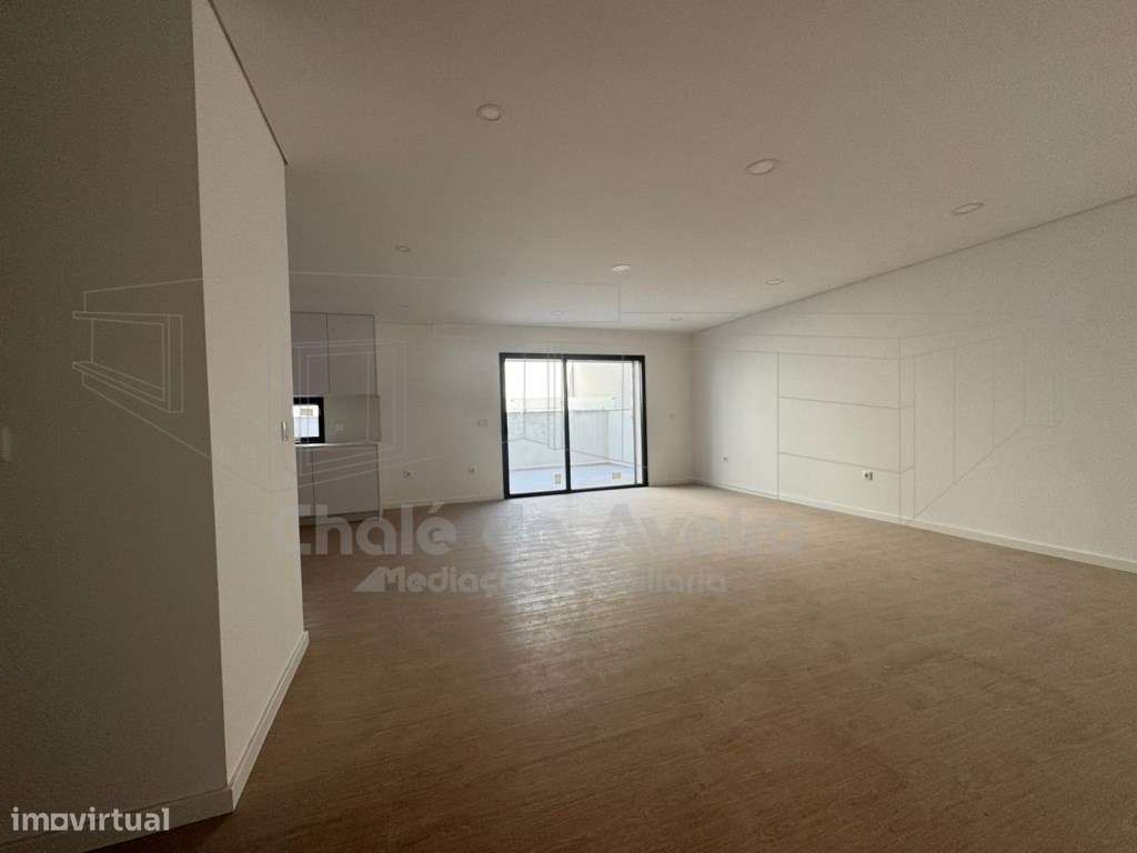 Apartamento T2 com Terraço Privativo e Aparcamento em Esgueira | Av...-5