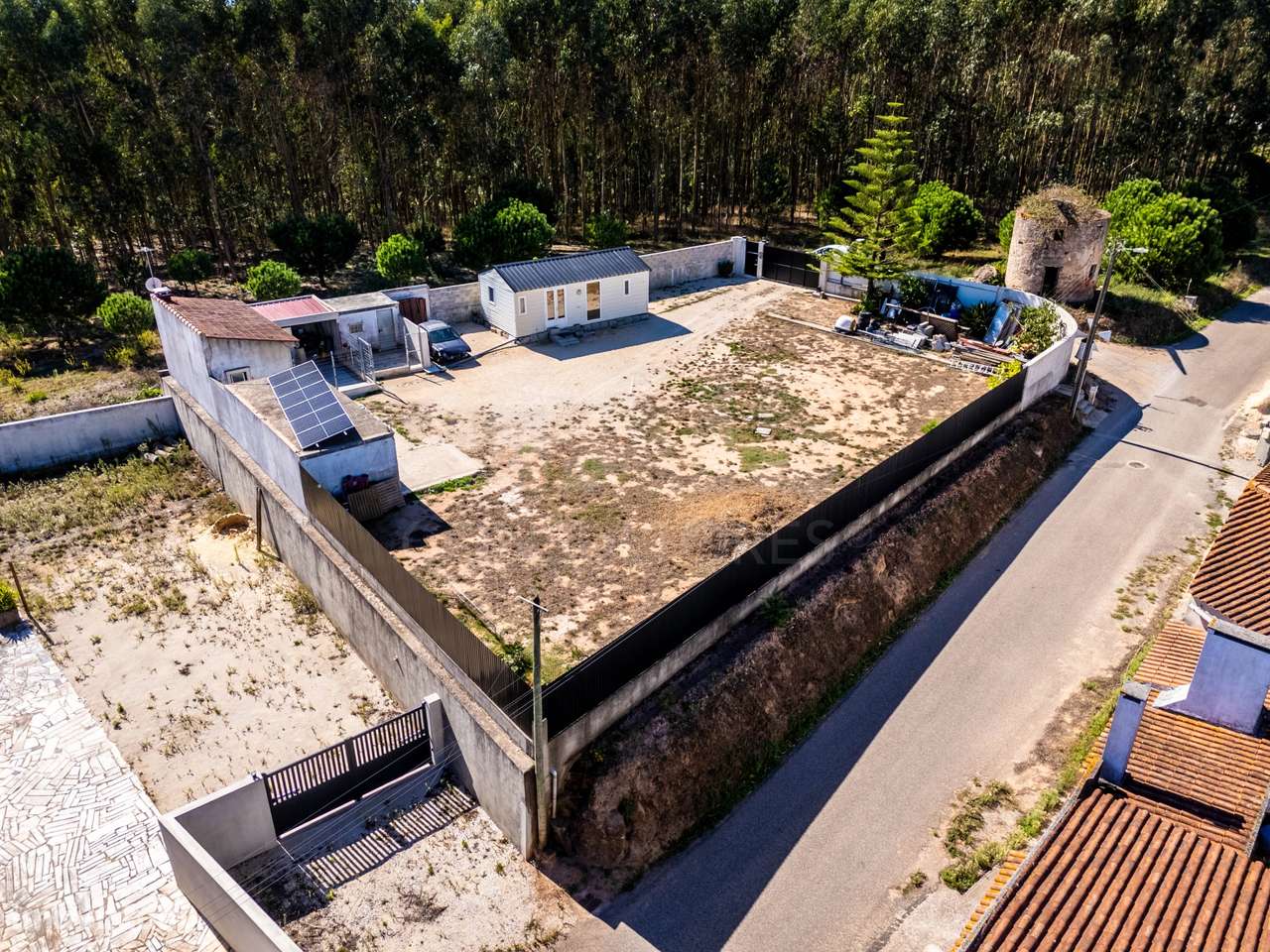 Terreno com projecto aprovado - Grande imagem: 3/19