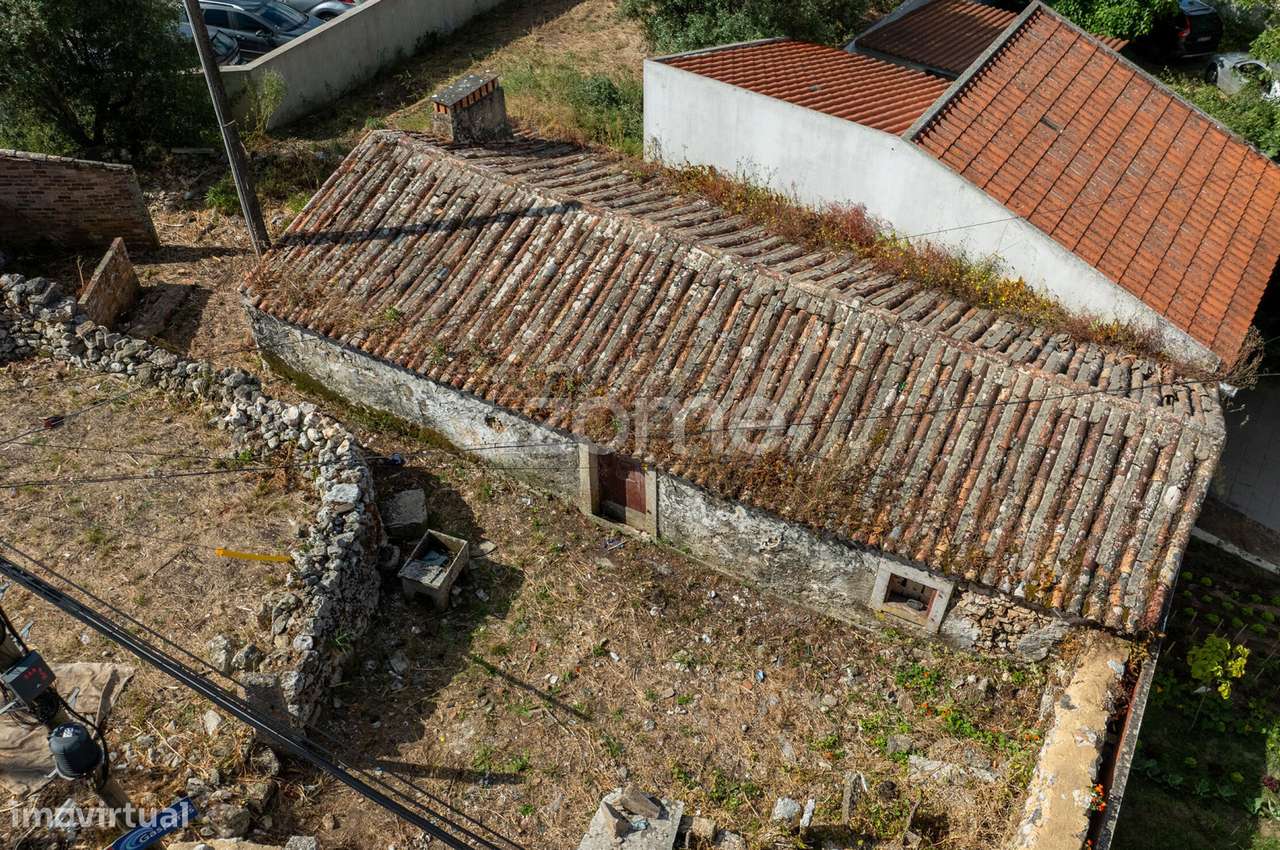 Moradia T2 em Ruína - Pêro Pinheiro - Grande imagem: 2/14