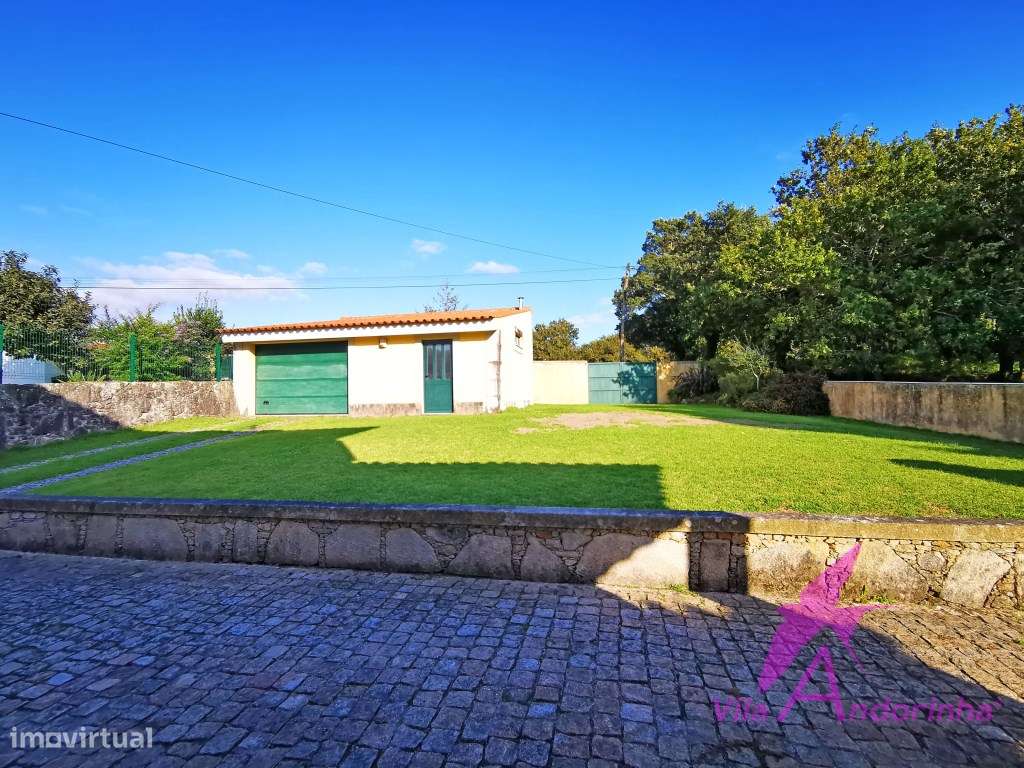 Moradia T4 Independente a 5 minutos da praia e do centro-33