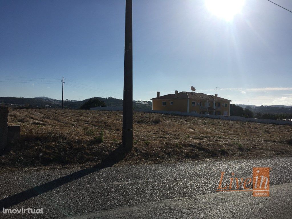 Terreno Agrícola com 4100m2 em Almargem do Bispo