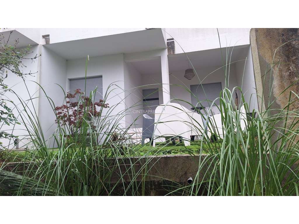 Moradia T5 Remodelada com Painéis Fotovoltaicos - Monte Santos, Sintra-26