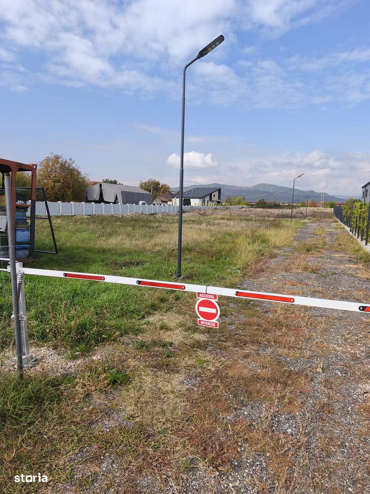 Teren de vânzare poliția rutieră-0