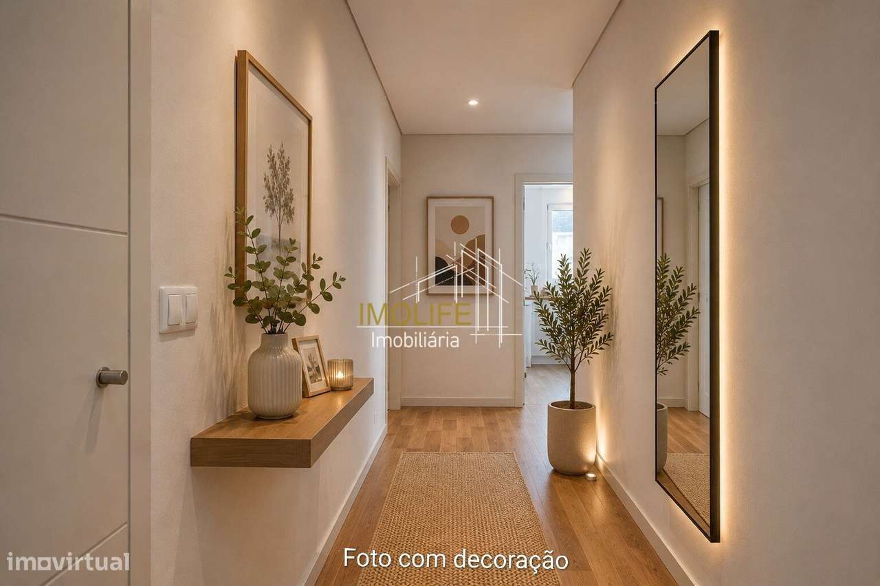 Apartamento T2 com Vista Desafogada em Benfica-6