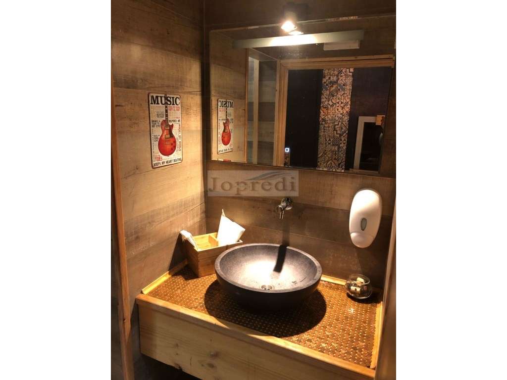 Restaurante/Pizzaria em Carcavelos-11