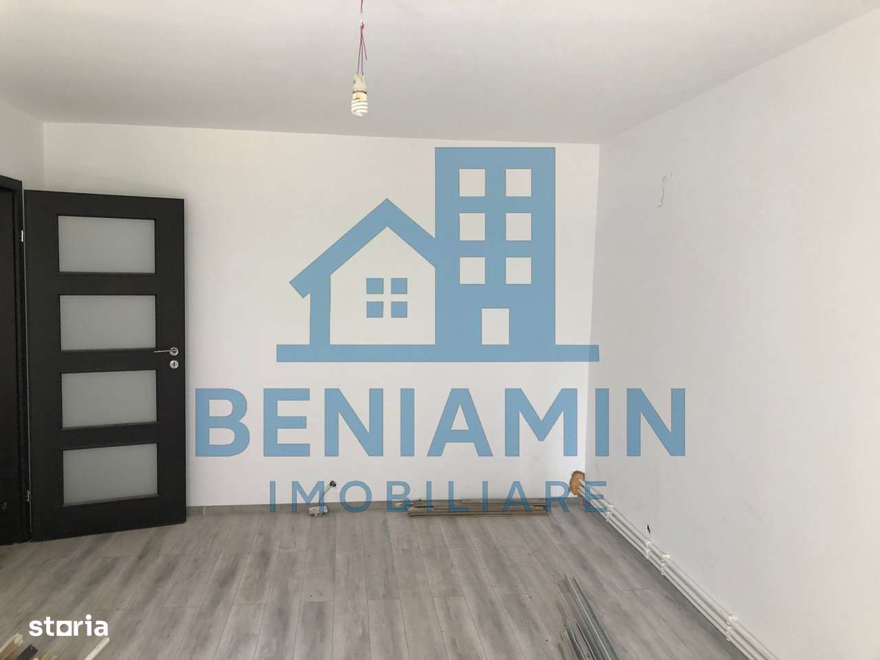 Apartament 4 camere decomandat centrala 83mp renovat etaj 1 Craiovita - Imagine principală: 5/7