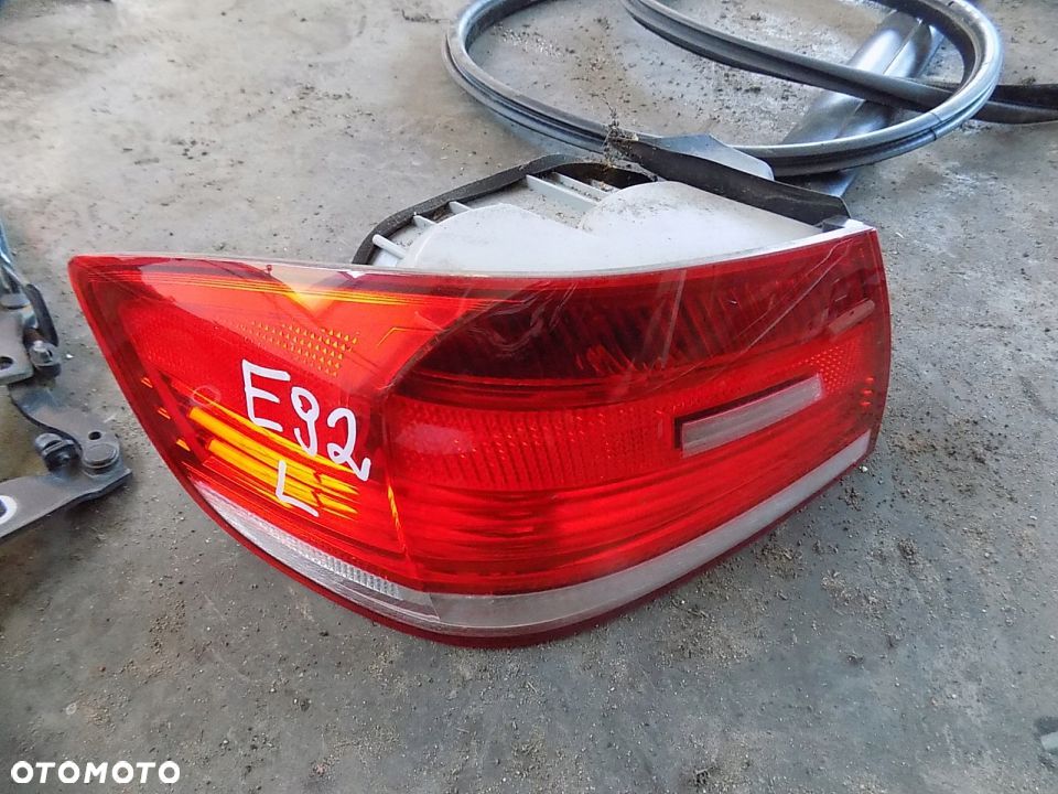 BMW E92 LAMPA TYLNA LEWA - 1