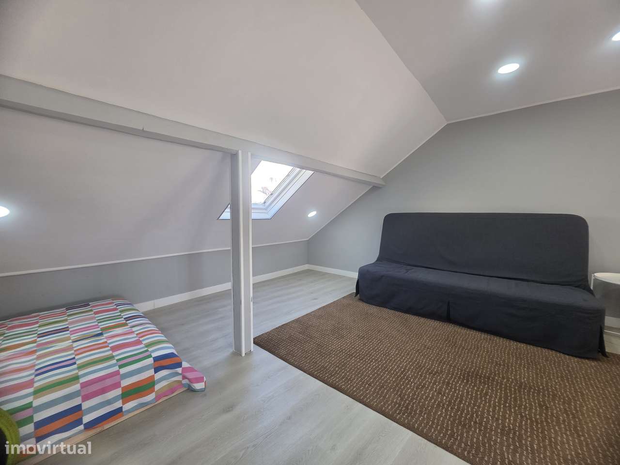 Apartamento T2 Duplex Recuperado - A 70m da Praia do Ouro-45