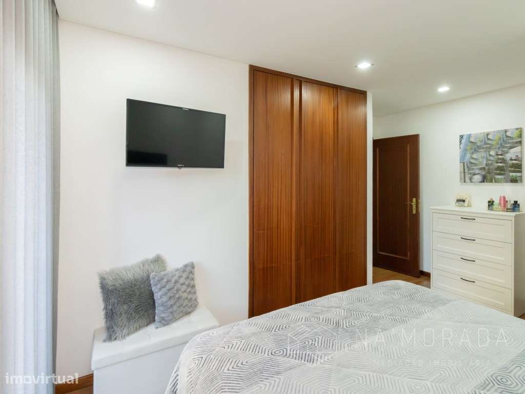 Apartamento T2 renovado, vendido totalmente mobilado e equipado em ...-25