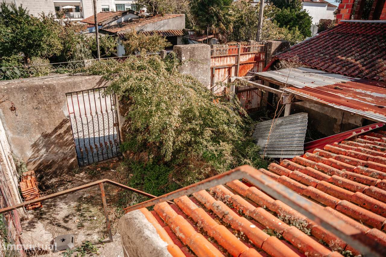 Imóvel com carácter e muito potencial de valorização.-26
