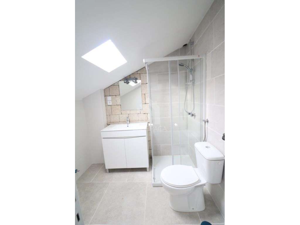 Venda Apartamento T2+1 com Sótão (transformado em T2) - São Vítor, ...-35