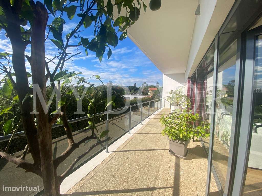 Loures - V4+1 Moradia c/ Piscina Privada - Varanda - Box + 2 parque...-12