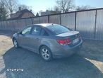 Chevrolet Cruze 1.6 LS - 3