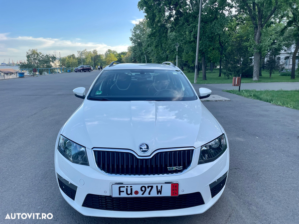 Skoda Octavia Combi 2.0 TDI DSG RS - 34