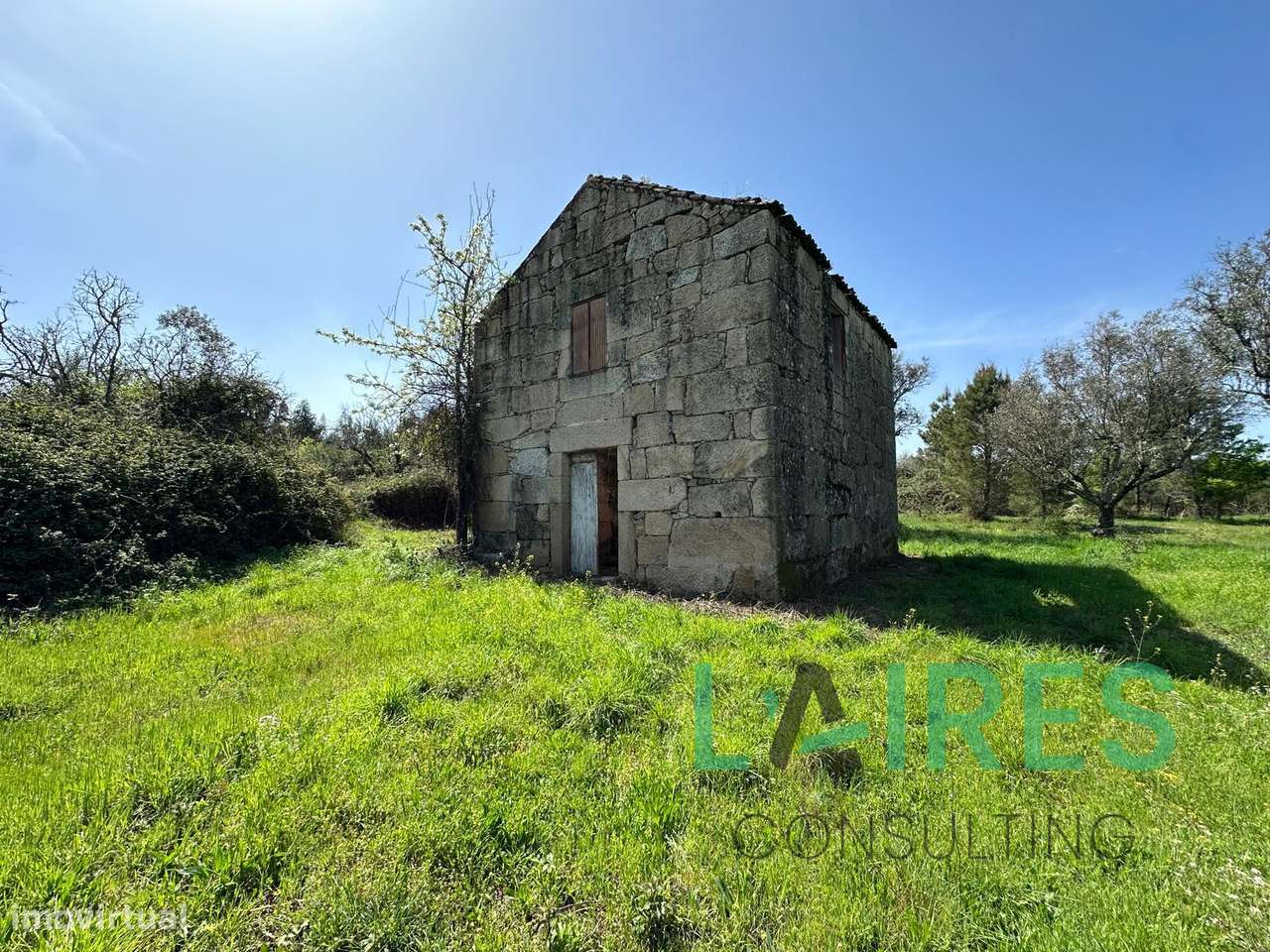 Vende-se em Pinhanços, Seia-8