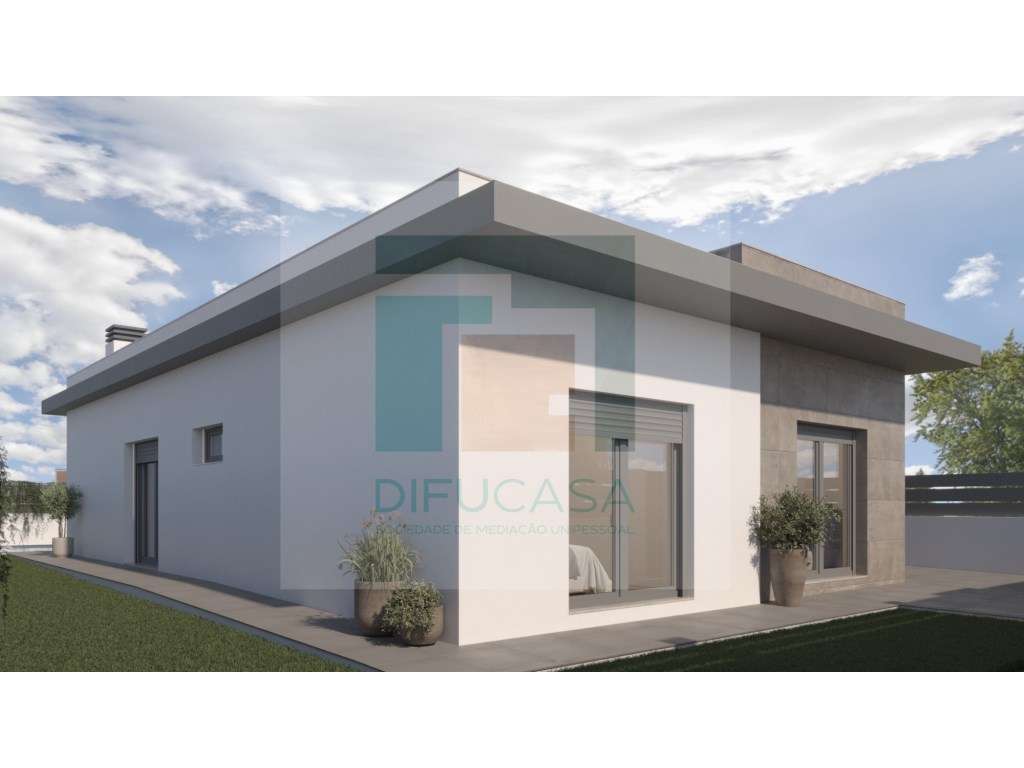 Moradia Isolada T4 c/ Opção de Piscina-6