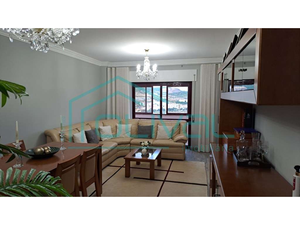 Belíssimo T3 totalmente renovado e mobilado em Póvoa Sta. Iria - Grande imagem: 5/33