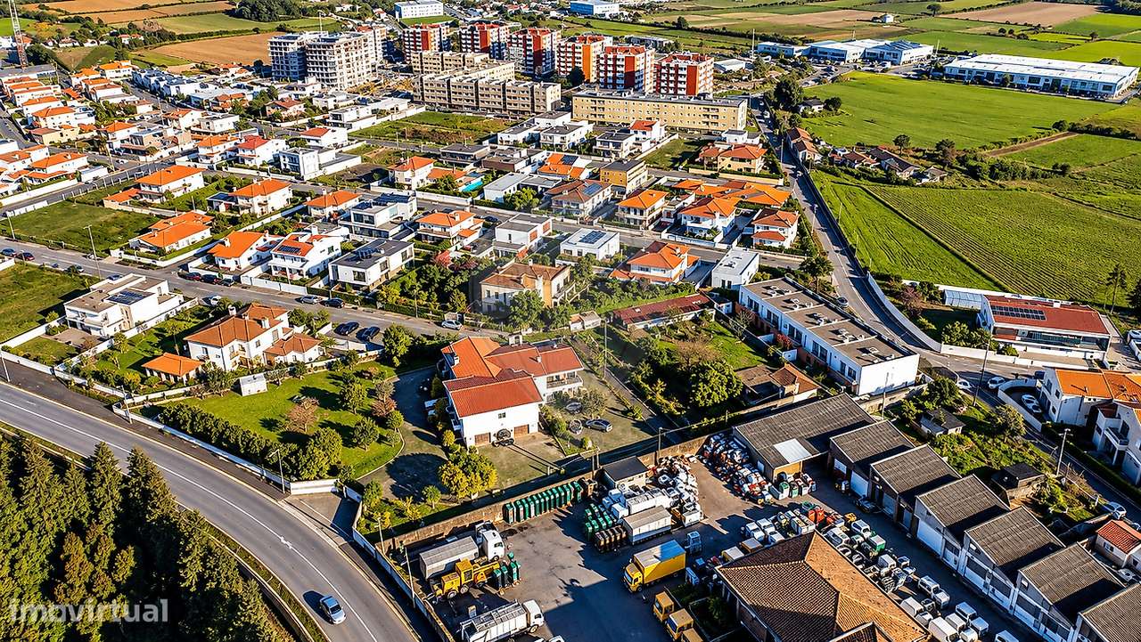 Moradia T5 para venda-5