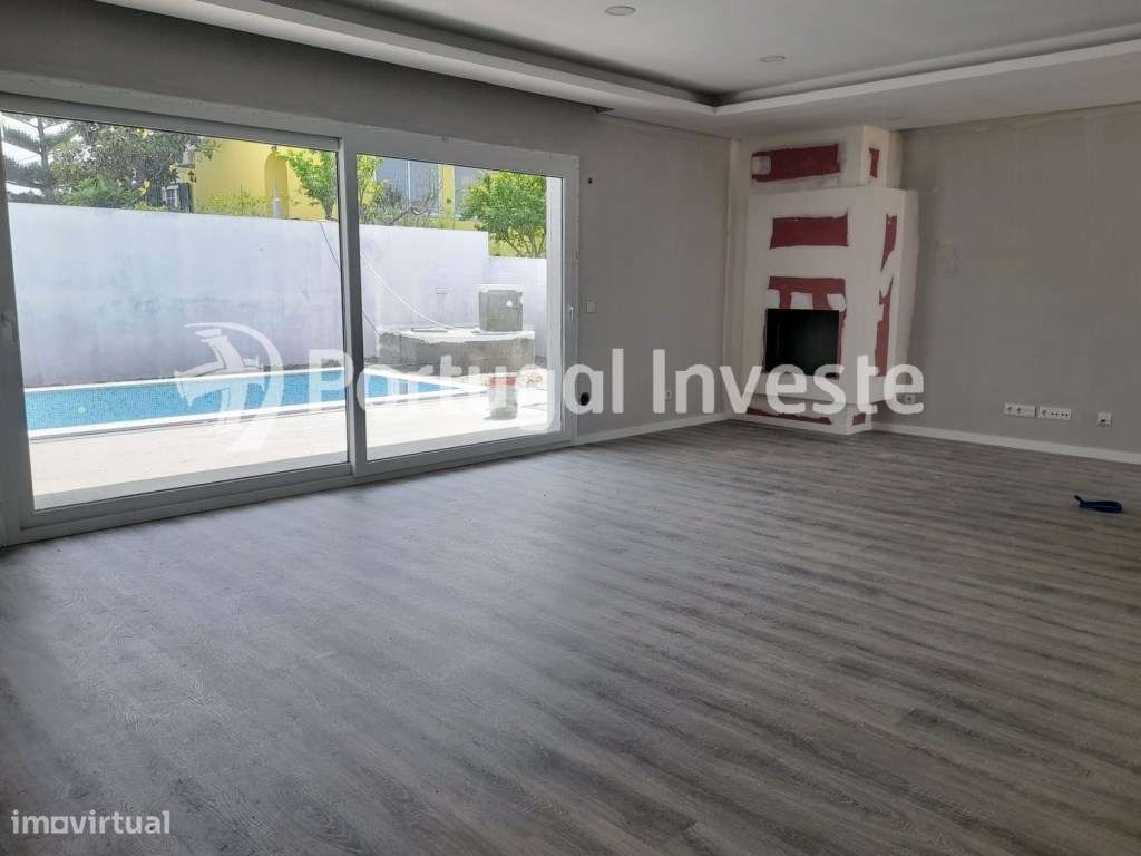Moradia Isolada Terrea T5 Com Piscina Azeitao