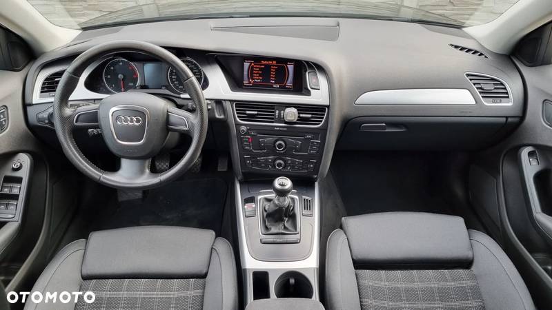 Audi A4 Avant 2.0 TDI DPF Ambition - 12