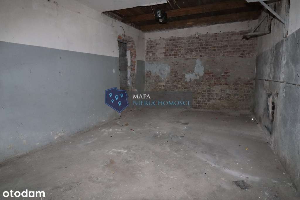 Piętrowy budynek do remontu w Centrum-5