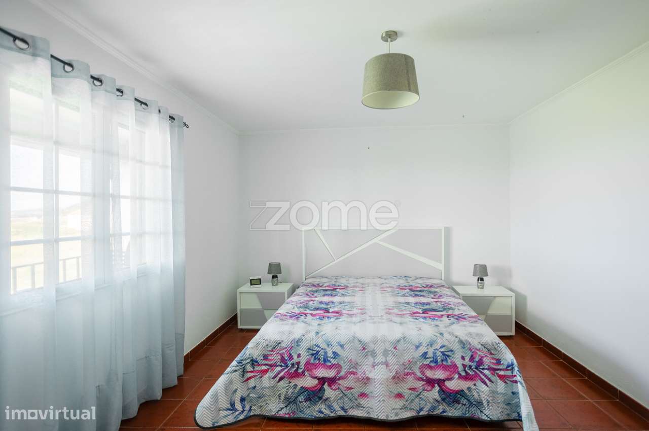 Moradia T6+1 com Terraço, Vista Mar e Ruína – Santa Bárbara-16