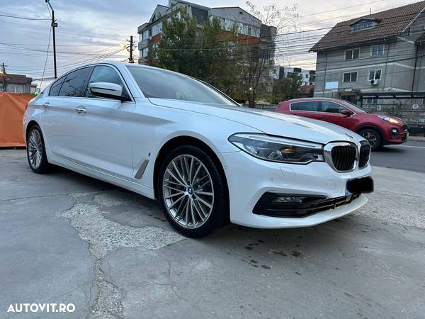 BMW Seria 5 530e Aut. Luxury Line - 2