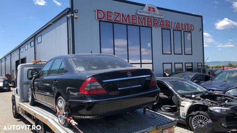 Dezmembram Mercedes Benz E Class 2.2 CDI an fabr 2007 - 1