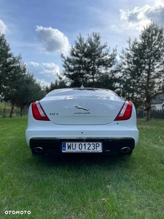 Jaguar XJ 3.0 D V6 LWB Portfolio - 9