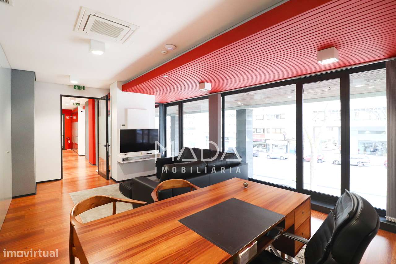 Escritório c/garagem (12 carros) na Av. da República em V.N. de Gaia-34