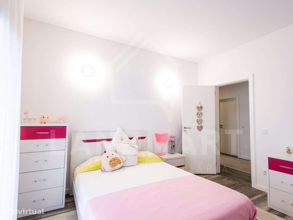 Apartamento T3 Duplex, Centro de Turquel-35