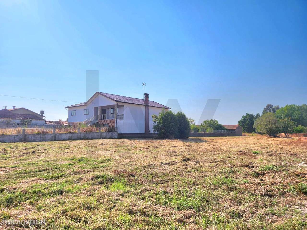 Moradia T3 isolada e murada com terreno em Fonte de Angeão - Vagos. - Grande imagem: 4/60