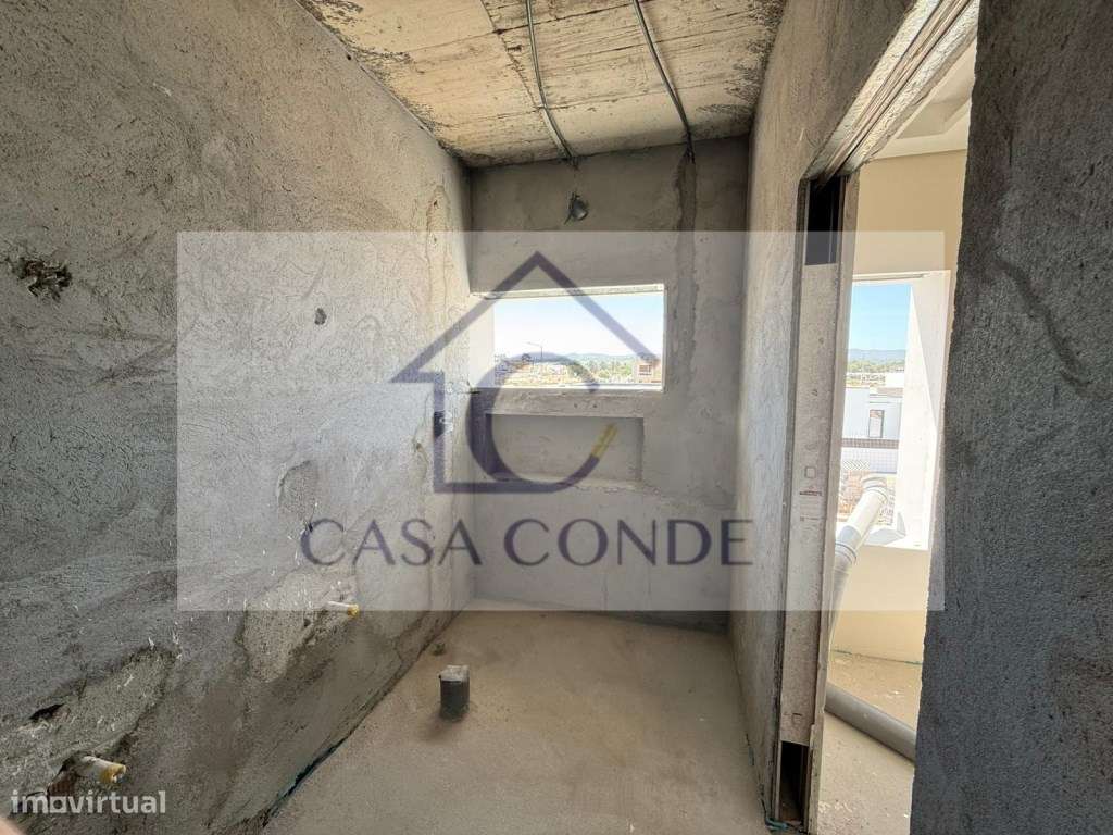 Moradia T4 Isolada Duplex em Azeitão com Piscina e Excelentes Acaba...-12
