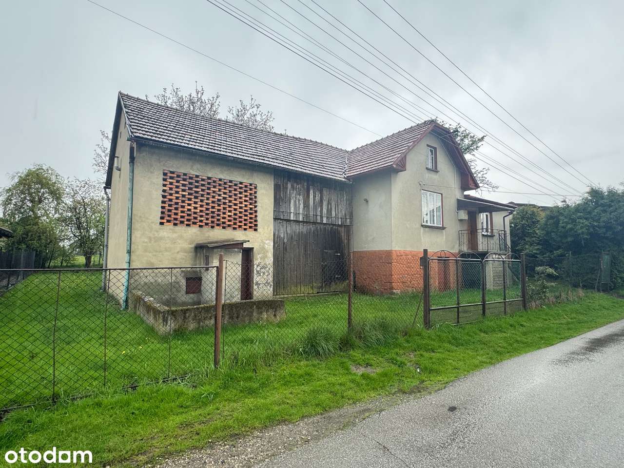 Mały i tani dom do remontu, wszystkie media, dojazd asfaltowy! - Pełny obrazek: 2/6