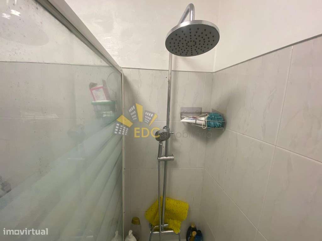 Apartamento T2 no Cacém, com possibilidade ser transformado em dúpl...-24