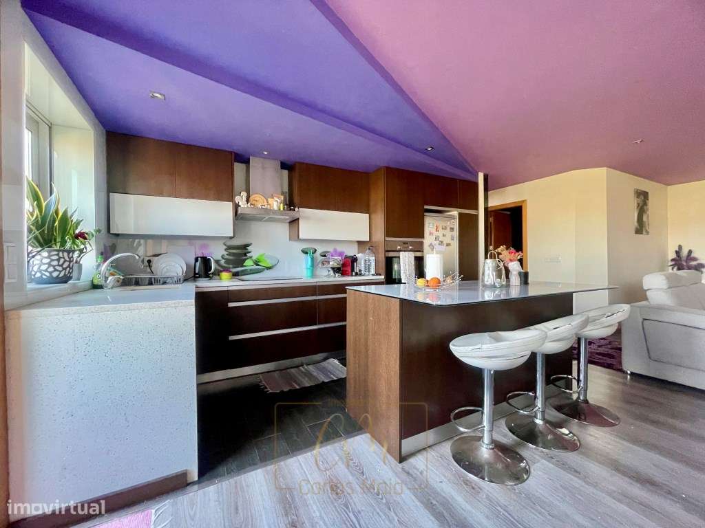 Apartamento T3 totalmente remodelado c/garagem para 2 carros em Vil... - Grande imagem: 3/24